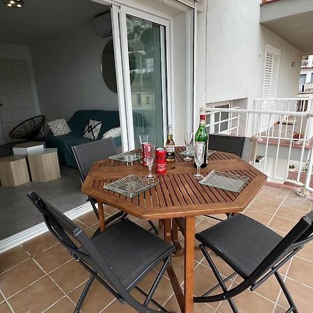 Apartamento Tres Habitaciones Con Vistas Al Mar En Rosas Exteriör bild