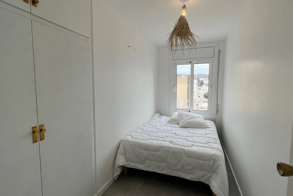 Apartamento Tres Habitaciones Con Vistas Al Mar En Rosas Exteriör bild