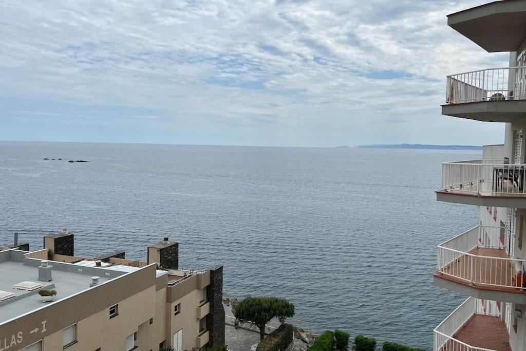 Apartamento Tres Habitaciones Con Vistas Al Mar En Rosas Exteriör bild